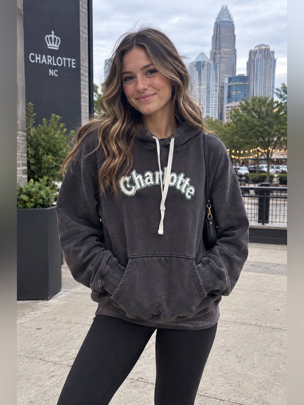 Charlotte Graphic Hoodie Gray Pullover Women’s Small Cozy Sweatshirt
